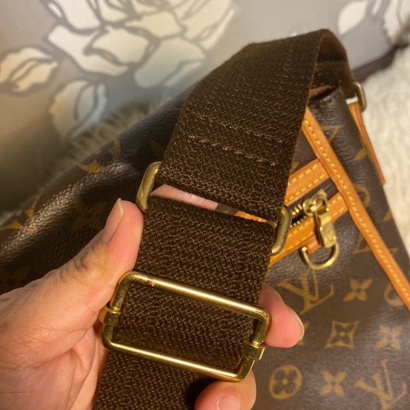 fbpageLuxonlinecanada❌sold out‼️
 Vuitton Bosphore Pm ❤️❤️❤️ - Picture 3 of 17